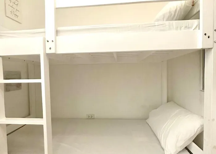 Apartment Edsa Cozy 3br Near Mrt W Netflix And Karaoke Fun *