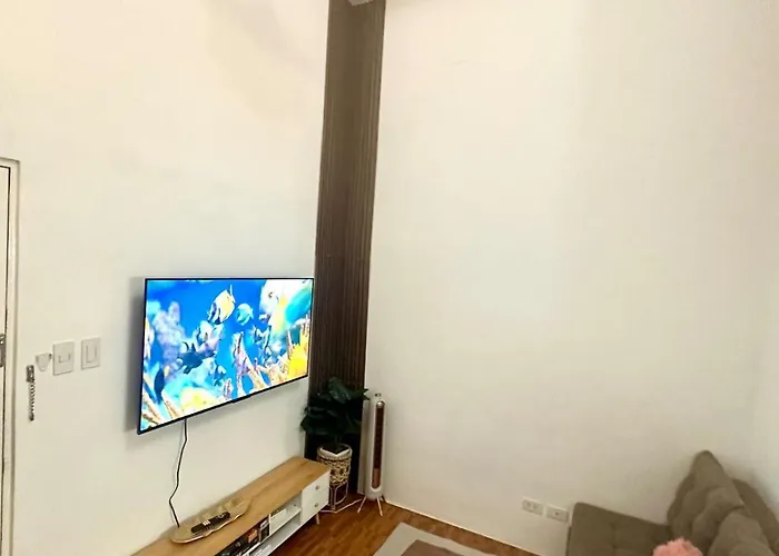 Edsa Cozy 3br Near Mrt W Netflix And Karaoke Fun Apartment *