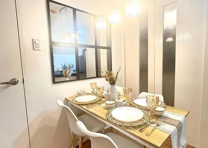 Apartment Edsa Cozy 3br Near Mrt W Netflix And Karaoke Fun