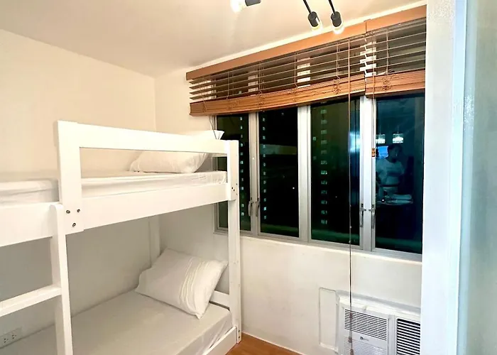 Edsa Cozy 3br Near Mrt W Netflix And Karaoke Fun Apartment *