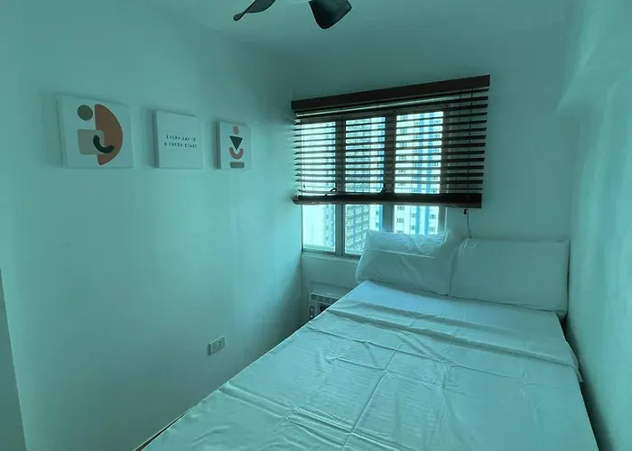 Edsa Cozy 3br Near Mrt W Netflix And Karaoke Fun Manila