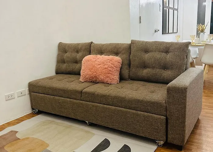 Apartment Edsa Cozy 3br Near Mrt W Netflix And Karaoke Fun *
